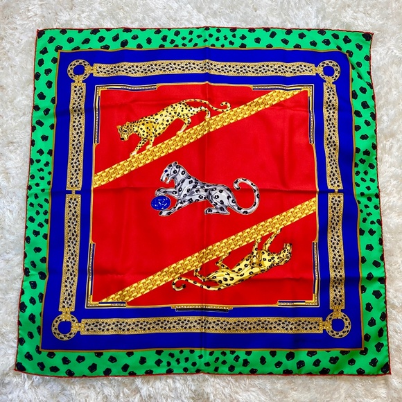 ❤️💚💙 CARTIER SILK SCARF AUTHENTIC - Picture 1 of 11